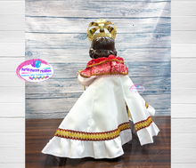 Load image into Gallery viewer, Vestidito Niño Dios Cristo Rey, Baby Jesus Christ 2026