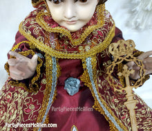 Load image into Gallery viewer, Vestido Niño Dios Rey de Reyes, Baby Jesus King of King Gown