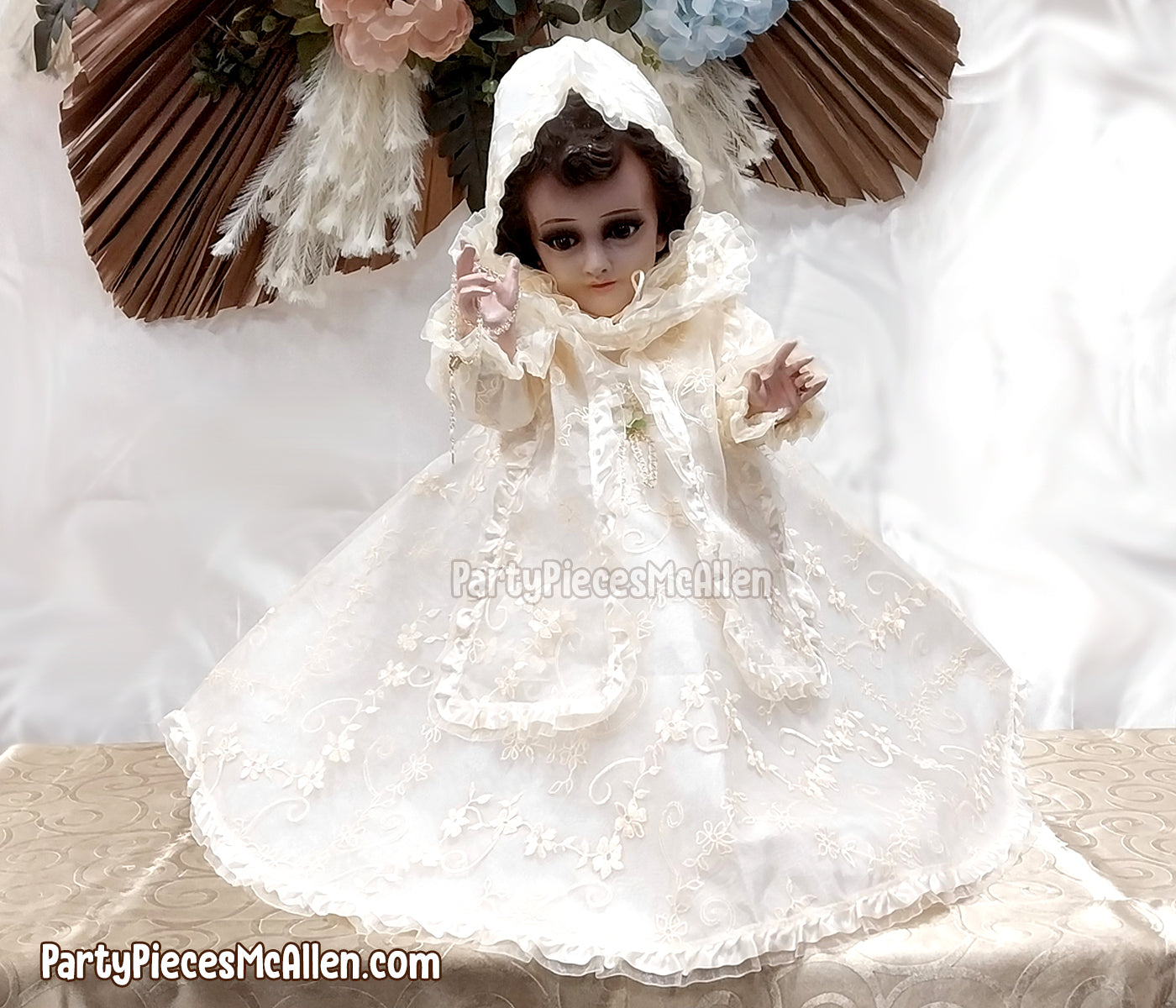 Vestidito Niño Dios Beige, Baby Jesus Beige Gown – Party Pieces McAllen